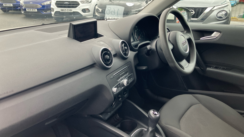 Audi A1 1.0 TFSI SE 5dr Petrol Hatchback